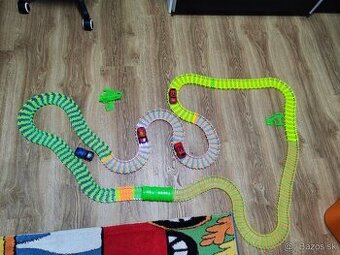 Autodráha svietiaca