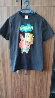 Posuniem čierne tričko Sponge Bob veľkosť M.