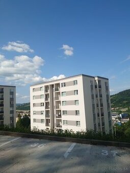 Byt Žarec 2 izbový s balkónom