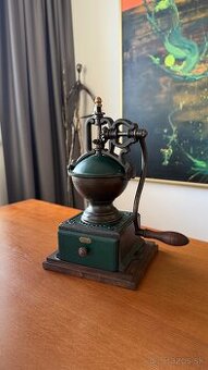 Historický mlynček na kávu Peugeot Roide No.1