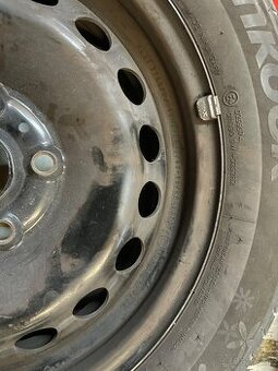 Predám disky na auto rozmer 195/65 R15