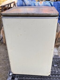 Starožitná chladnička