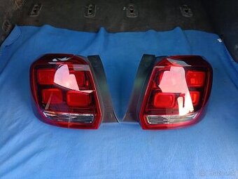 Dacia sandero zadne svetla