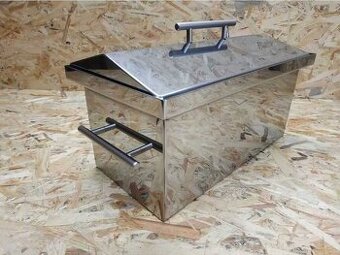 Údiareň na horúce údenie z nehrdzavejúcej ocele.