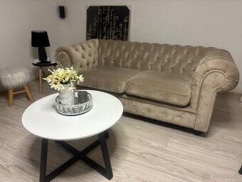 Sedacka chesterfield