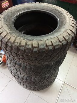 Predám pneu 255/75/ R17