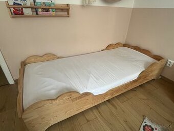 Montessori drevena postel s novym matracom Jysk