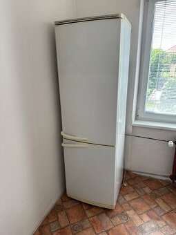 Kombinovaná chladnička s mrazničkou