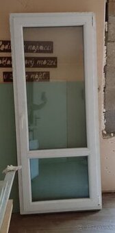 plastové balkónové dvere