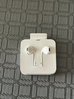 Apple EarPods | Lightning