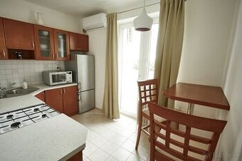 2- IZB BYT blízko POLUS