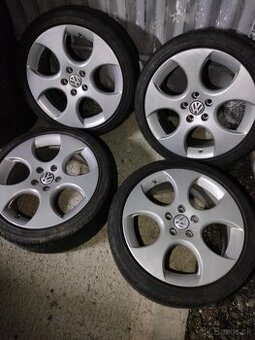 4ks alu disky orig. VW 5x112 r18 pneu 225/40 r18