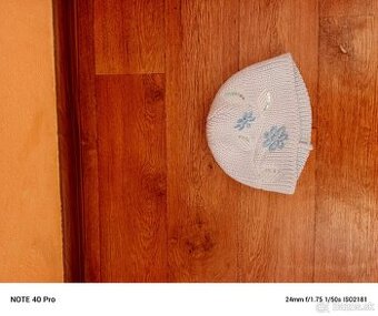 Dámska zimná čiapka