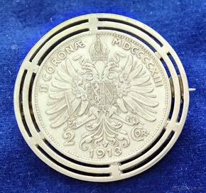 Staré strieborné šperky, prívesky, brošne