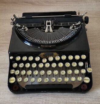 Starožitný písací stroj Remington Portable 3 z roku 1929