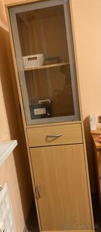 Darujem za odvoz skrinku 1/2sklo, 1/2 dvierka