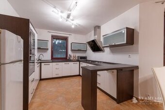 PB2980 Rodinný dom Pov. Bystrica, Jelšové - pozemok 1201 m2 - 1