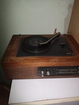 stolové gramorádio Tesla 1024A "Bel Canto"