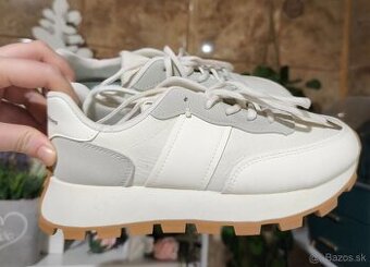 Nové dámske tenisky