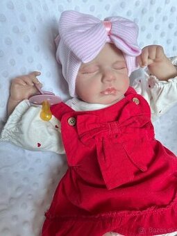 Realistická bábika Laura