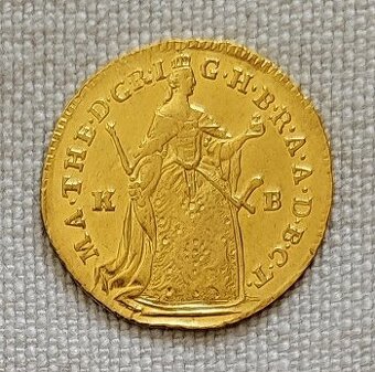 Zlatý dukát Mária Terézia, 1747 KB, var. „MA.THE“