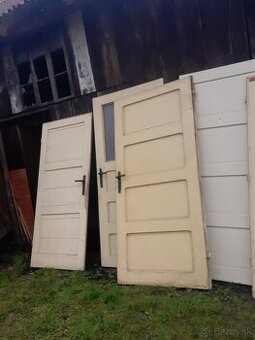 Dvere na predaj zo starého domu