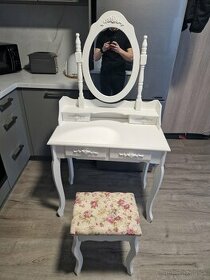 Kozmetický stolík so zrkadlom + stolička
