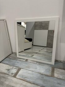 Zrkadlo na stenu