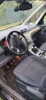 Ford Galaxy 7 miestny