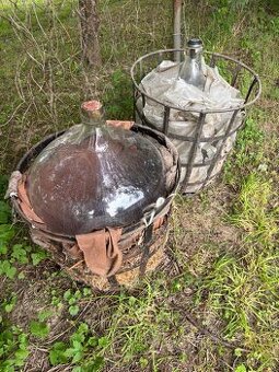Predám 2ks - 50 litrové sklenené demižony s košom