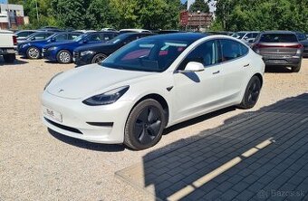 TESLA MODEL 3 STANDARD PLUS