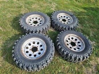 Predam na suzuki samurai disky r15 plus gumy t3