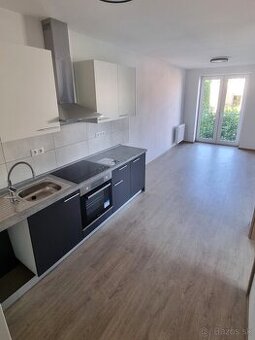 Prenájom 3-izbového bytu (3+kk), Bytča – centrum, BD Popper
