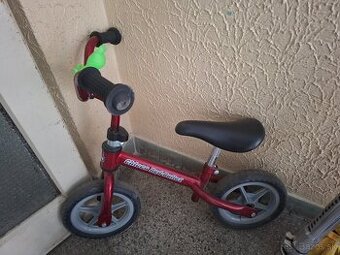 Odrážadlo kovové, červené + plastové odrážadlo k tomu zdarma