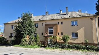 Na predaj 2 izbový byt v Ladcoch