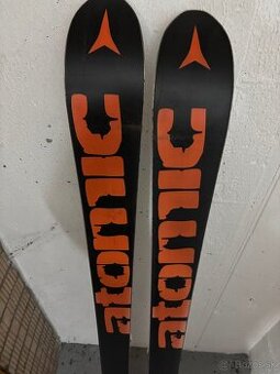 Atomic Skialp lyže + pásy