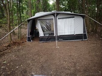 Predám karavan značky BEYERLAND - 1