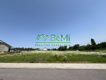 Predaj pozemok na stavbu RD -  Levice, časť Kalinčiakovo ( 0