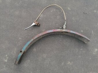 Predám predný blatník a brzda na starožitný bicykel