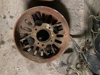 Skľučovadlo na sústruh nastaviteľné