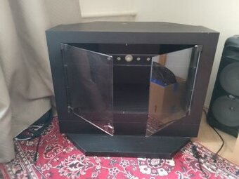 Skrinka pod televízor