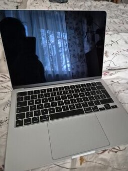Macbook M2 2024 256GB/8GB ram TOP stav