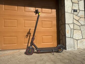 Xiaomi Mi Electric Scooter Pro 2