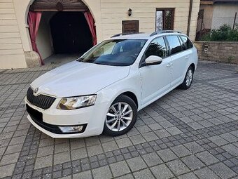 Škoda Octavia Combi 1.6 TDI M5 Ambition Navi DVD R16 Orig.KM