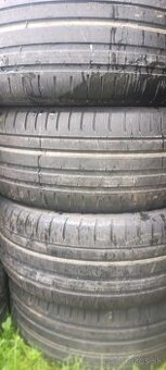 265/45R21