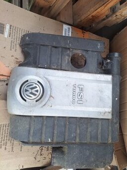 Vw golf fsi kryt motora