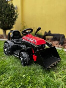 Detský traktor na akumulátor - používaný jedno leto- TOP