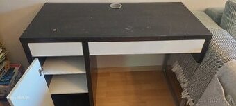 Písací stôl Micke z Ikea