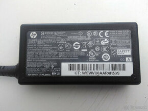 Adaptér HP 696607-003 (45W)