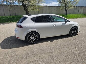 Seat Leon Cupra R310 White Edition